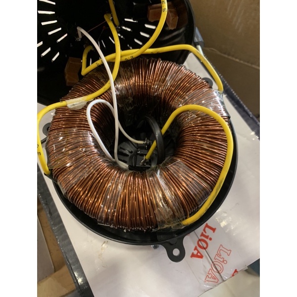 Biến áp tự ngẫu 2000va LiOA