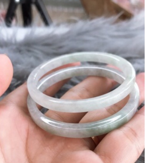 Vòng Cẩm thanh trắng  bản vuông