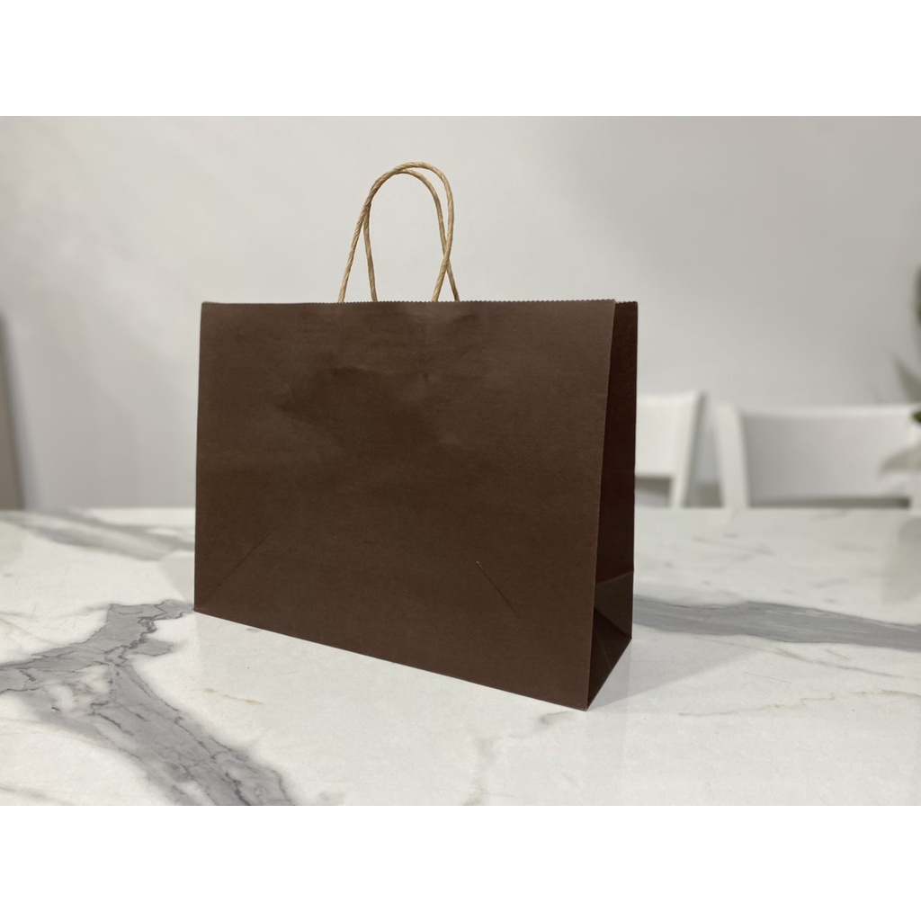 01 TÚI  KRAFT NÂU ĐẬM 32X24X11CM - HỎA TỐC