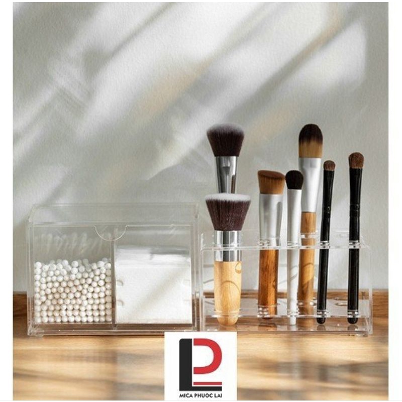 Kệ mica phân chia ô đưng cọ trang điểm