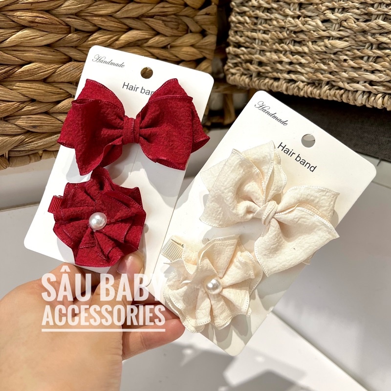 Sét hai chiếc kẹp tóc mái vải xốp viền bèo xinh xắn cho bé