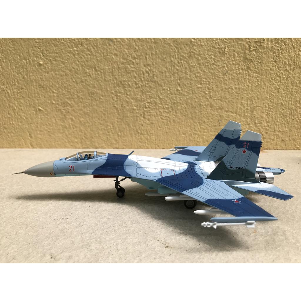 Mô hình Máy bay SU-35 Super Flanke - 1:100
