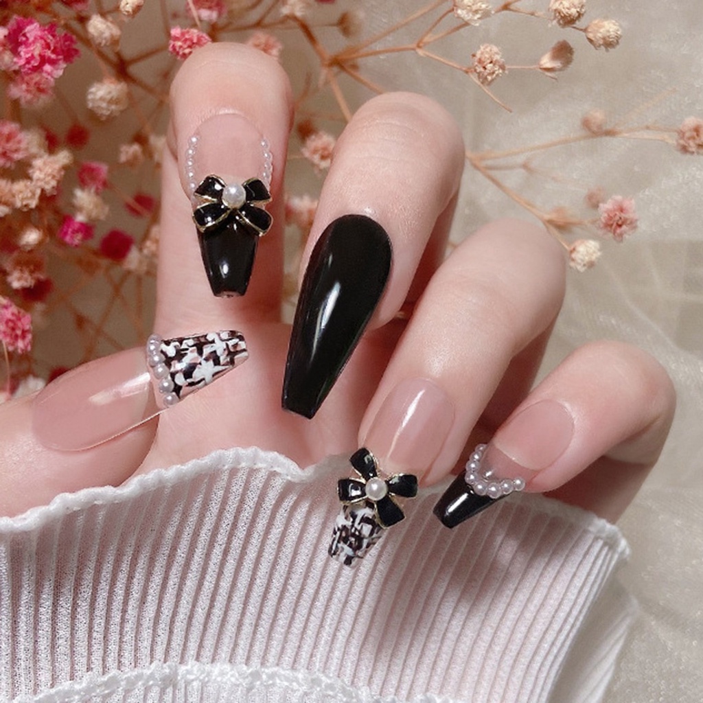 Set 10 Phụ Kiện Trang Trí Móng Tay Tạo Hiệu Ứng 3D Độc Đáo