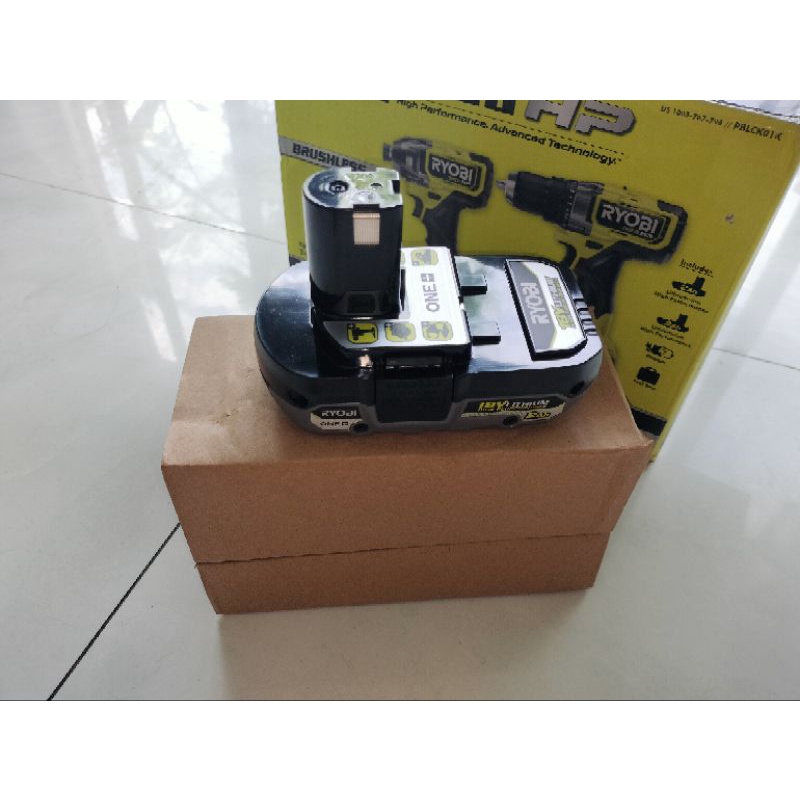 Pin ryobi 18v hp 2A mới 90% 95%
