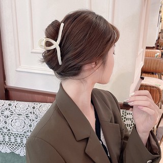 Kẹp Tóc Hình Cá Mập Bằng Acrylic Đơn Giản Cho Nữ