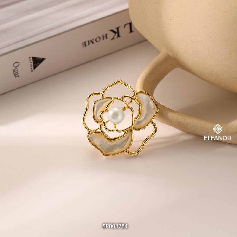 Ghim cài áo nam nữ Eleanor Accessories hình hoa hồng đính ngọc trai nhân tạo phụ kiện trang sức 4784