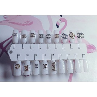 charm nail gắn móng tay chanel nail