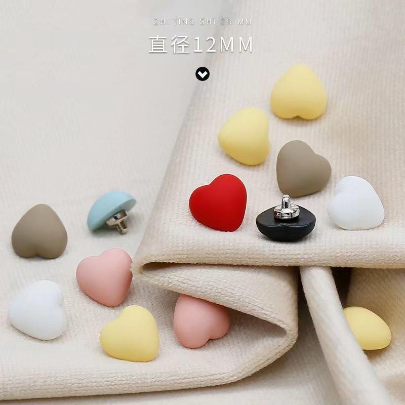 Nút Áo cardigan Dệt Kim Hình Trái Tim Đính Ngọc Trai Nhiều Màu Sắc Dễ Thương Cho Bé sm