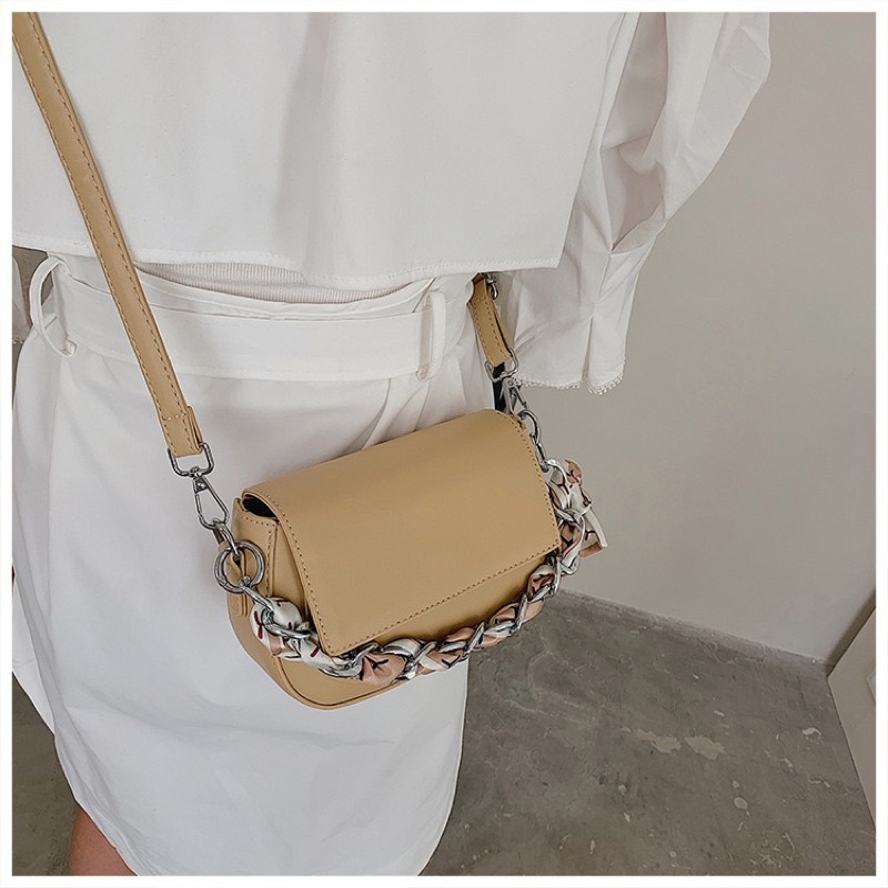 Túi bầu tròn Qc bản 2 dây kèm tết sẵn khăn chất da trơn 89516#