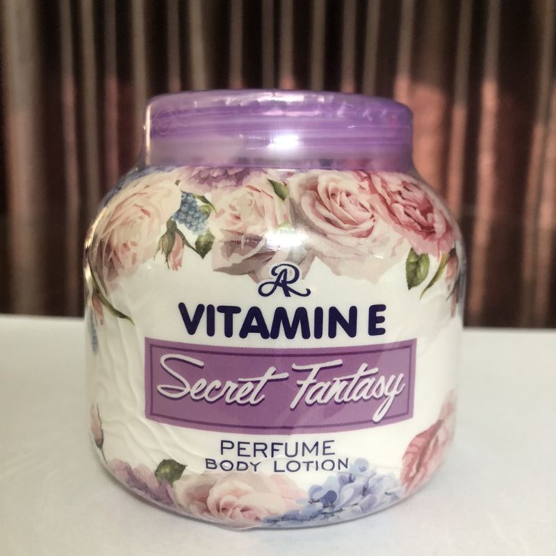 Kem Dưỡng Ẩm  Vitamin E Hoa Thái Lan 200ml - Mẫu Kem E Hoa