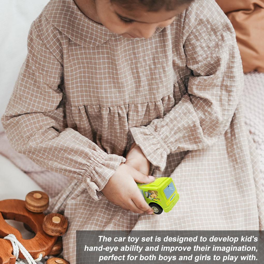 Bộ 12 Mô Hình Xe Hơi Hoạt Hình Mini Dùng Trang Trí Halloween / Giáng Sinh