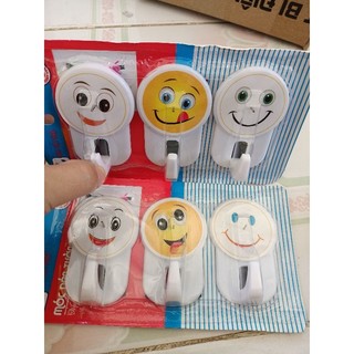 Vỉ 3 móc dán tường có đinh hình mặt cười