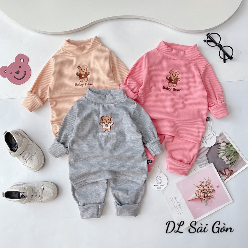 Bộ dài tay len tăm cổ cao thêu gấu cho bé trai bé gái