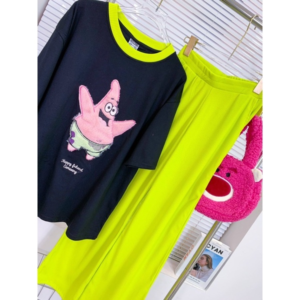 Set áo cotton đen phối cổ hình thêu quần suông gân