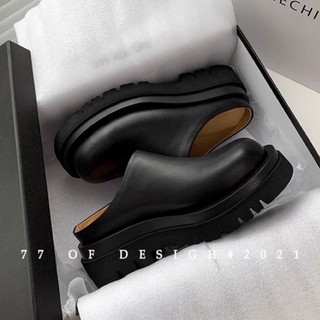 Giày sục basic đế độn unisex lớp lót màu đen