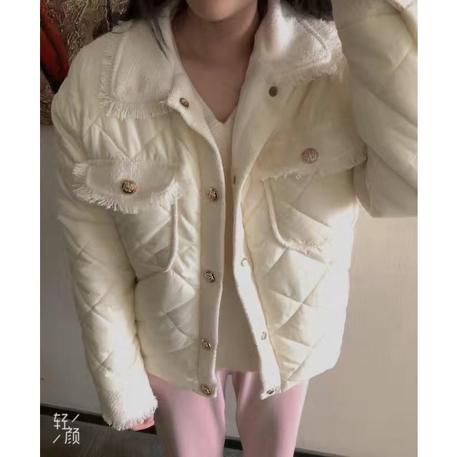 Áo phao trắng dáng ngắn hình trám cổ tay viền pha dạ tweed siêu xinh