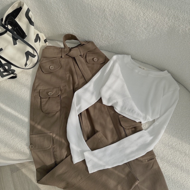SÉT ÁO CROPTOP TAY DÀI + QUẦN TÚI HỘP KAKI