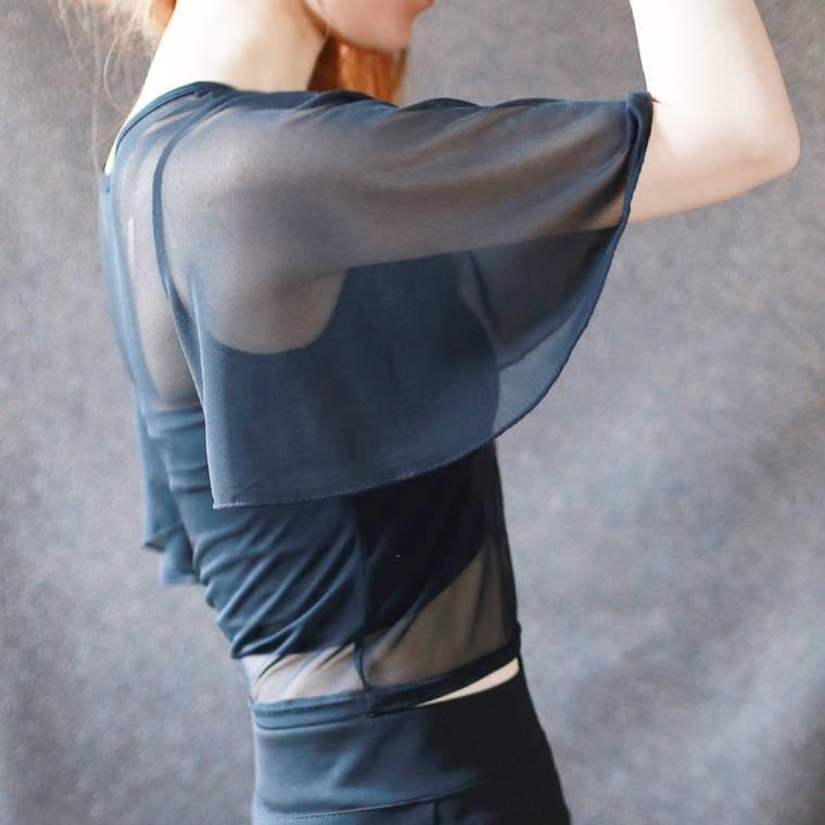 Áo lưới cropptop nữ tay cánh dơi thời trang