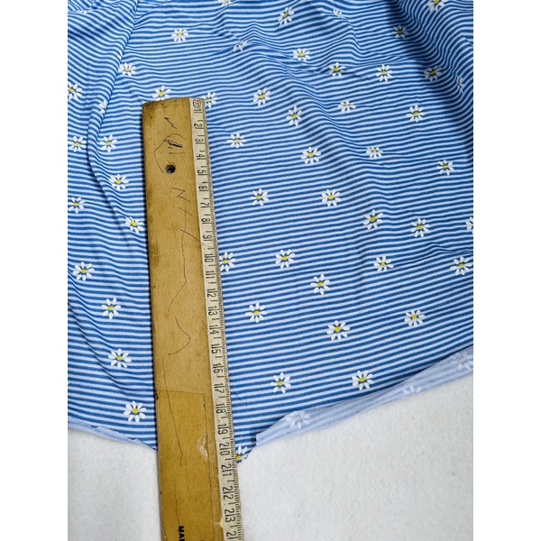 Vải thun cotton 2c Hàn kẻ nhỏ hoa cúc