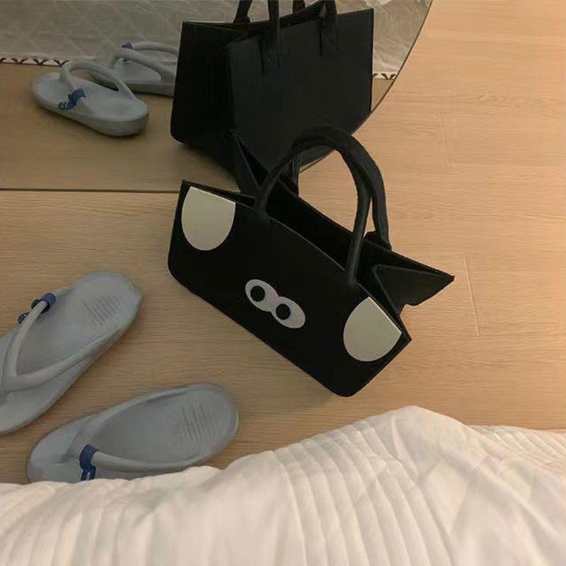 Túi Xách Tay Bằng Vải Nỉ In Hình Hoạt Hình Dễ Thương Thời Trang