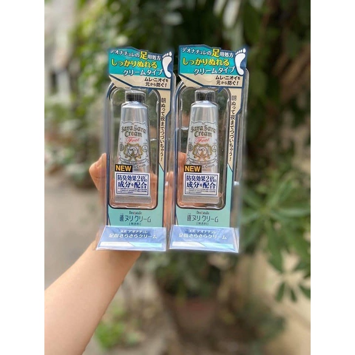 Kem khử mùi hôi chân Deonatulle Sara Sara Cream 30gr Nhật Bản