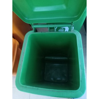 Thùng rác nhựa công cộng 120L (hàng nhập khẩu)