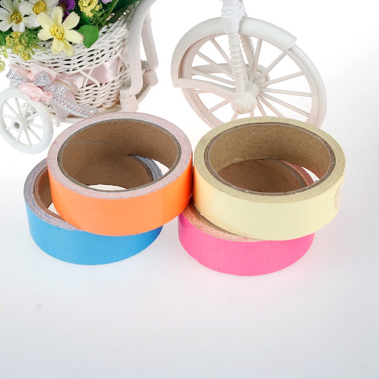 Băng Keo Dạ Quang Phát Sáng Băng Dính Trang Trí Dán Tường Nhiều Màu Sắc - 3 Mét 6 Giờ Hoạt Động