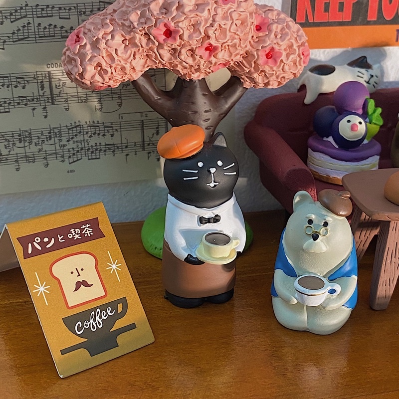 Mô hình mèo chủ đề quán của mèo đen