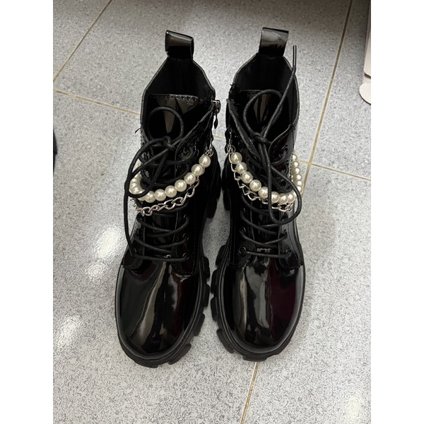 Boot nữ phong cách dây xích ngọc