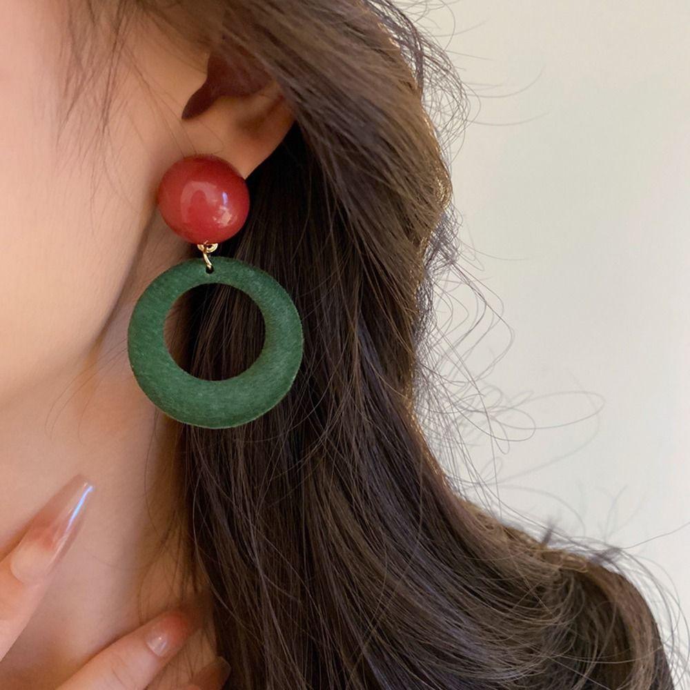 Bông Tai Dáng Dài Hình Tròn Phong Cách Cổ Điển Thời Trang Mùa Đông Cho Nữ