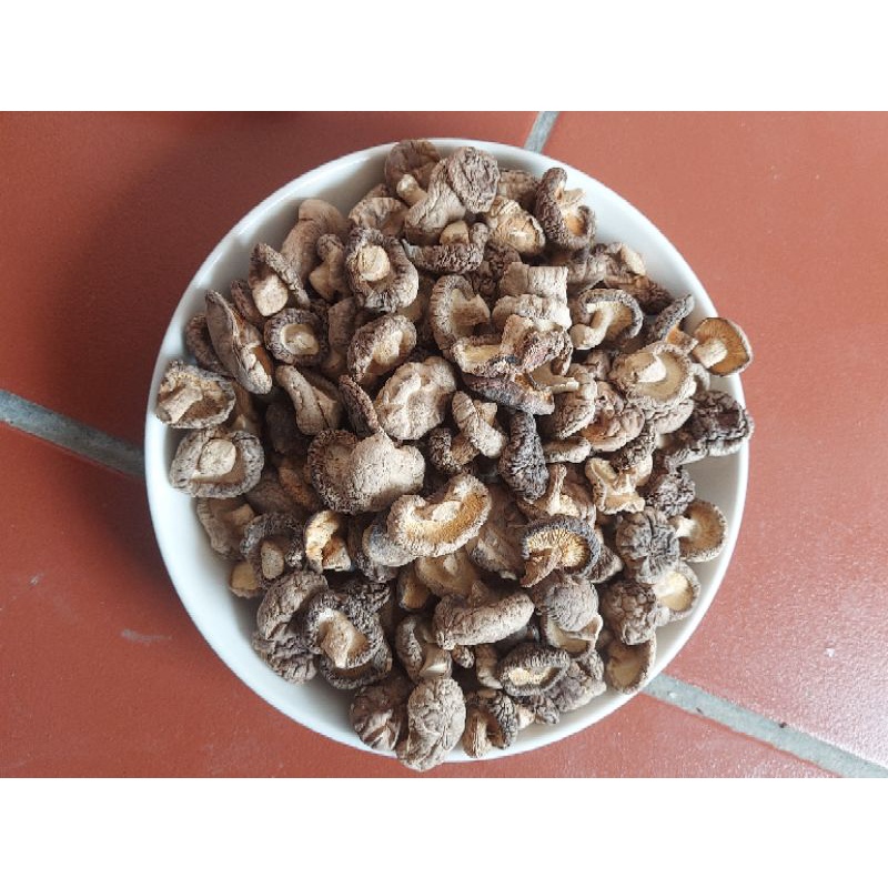 NẤM HƯƠNG RỪNG( NẤM ĐÔNG CÔ, NẤM CÚC) LOẠI NGON, THƠM, CÁNH DÀY (bán theo lạng)