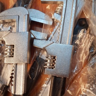 KÌM VẶN TÉC NƯỚC 7,5 CM VÀ 9,5 CM