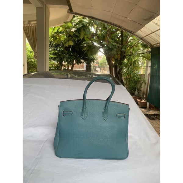 Túi chuẩn si. Túi qua sử dụng .Khách vui lòng xem hình nếu muốn biết thêm thông tin sản phẩm mời khách vô chat . Thanks.