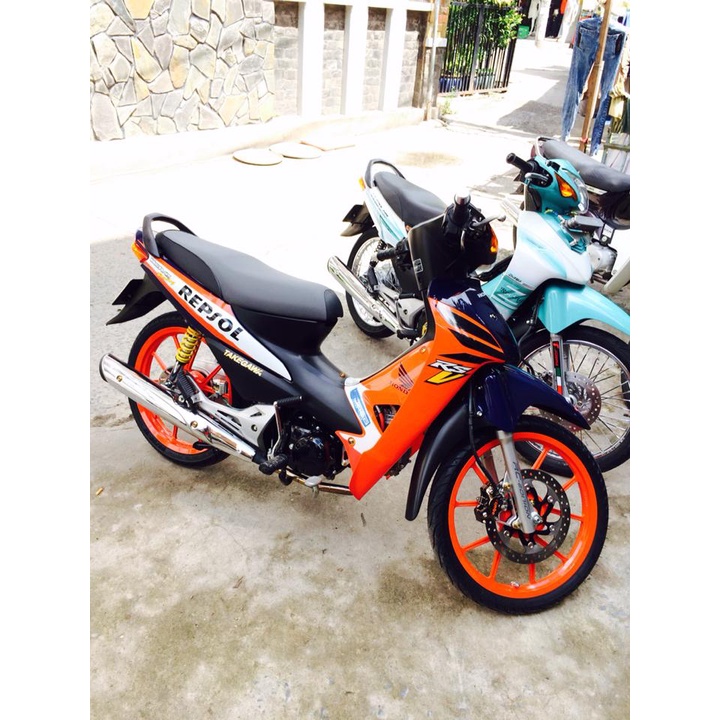 4 Chụp xi nhan vàng RS 100 , WS 100 chính hãng