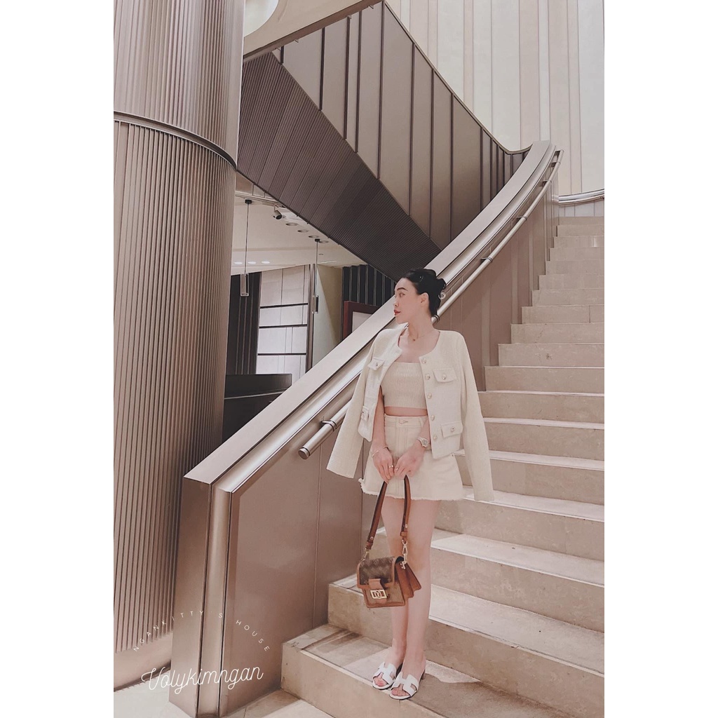 Áo khoác dạ color nút vàng