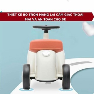 Xe chòi chân ô tô Audi