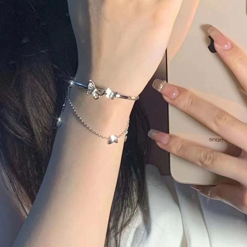 Vòng Tay Hai Lớp Thiết Kế Hình Bướm Thời Trang