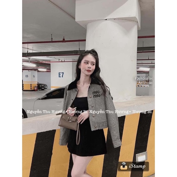 Áo khoác caro phối chữ miu miu kèm video