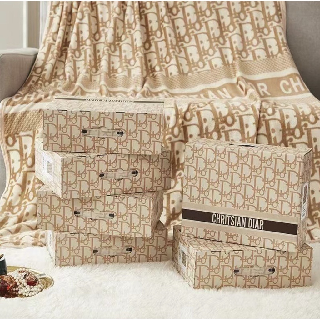 Chăn Lông Tuyết Thương Hiệu- Tặng Hộp