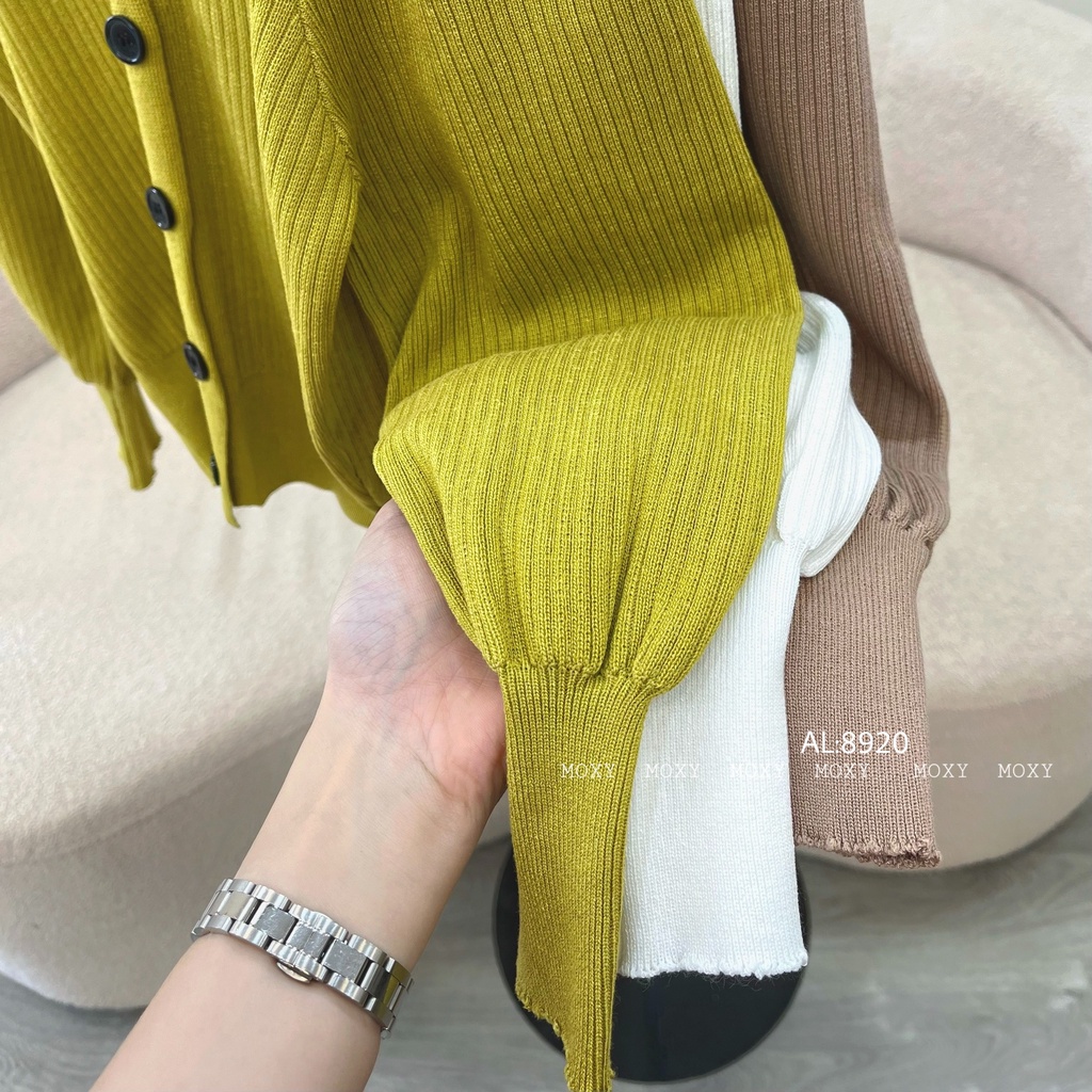 SP008920-Áo khoác len nơ đen