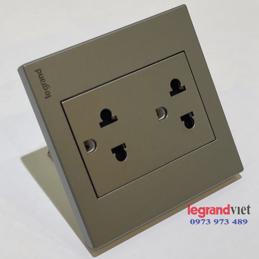 Ổ cắm đôi 3 chấu màu xám Galion - Legrand