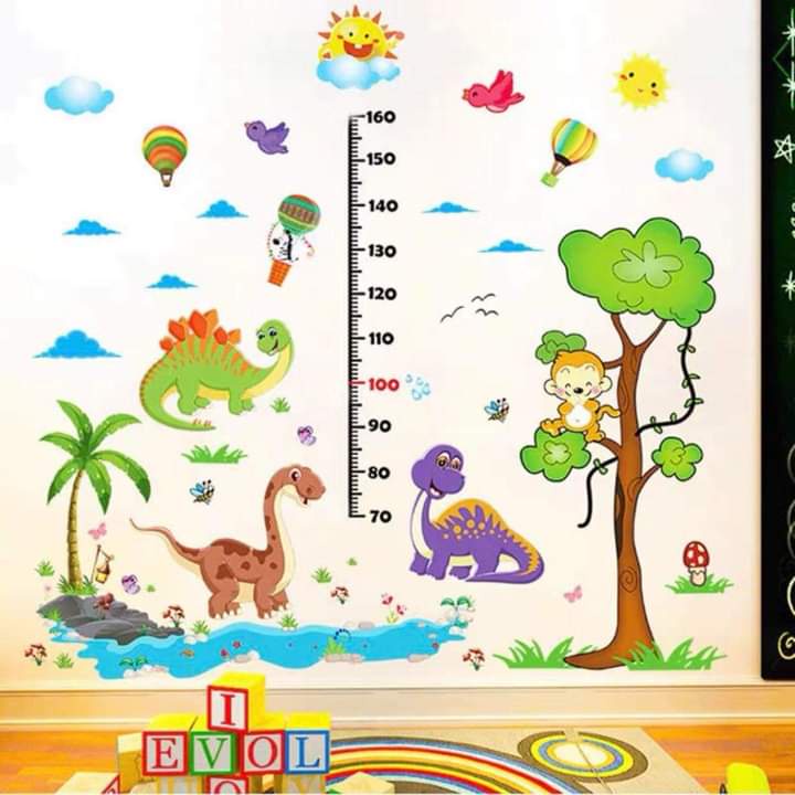 DECAL DÁN TƯỜNG KHỦNG LONG VÀ THƯỚC ĐO KHỈ ĐU CÂY XANH