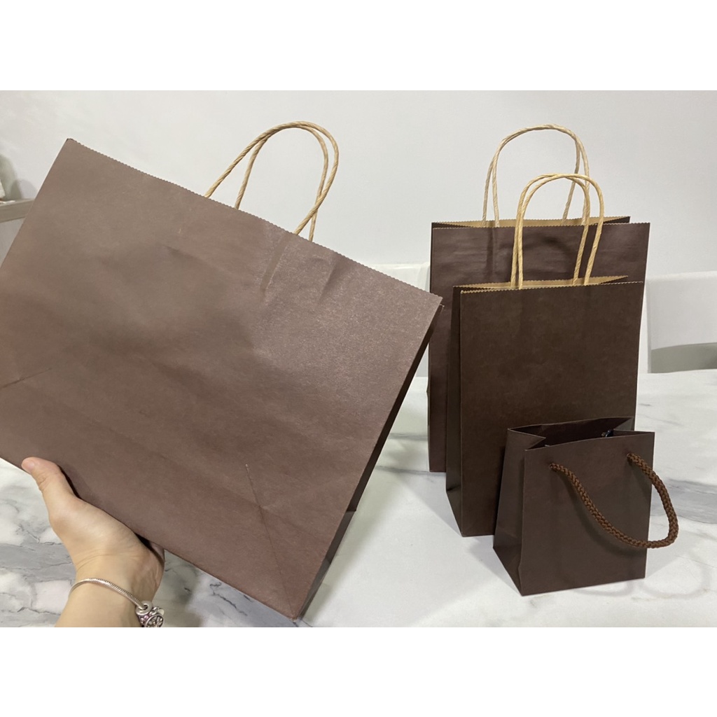 01 TÚI  KRAFT NÂU ĐẬM 32X24X11CM - HỎA TỐC