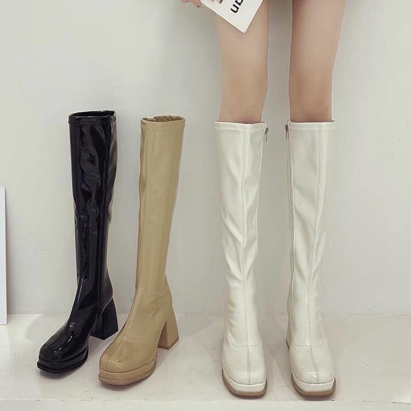 Boots nữ cổ cao dưới gối da bóng trơn ôm chân đế vuông cao 9cm có khoá kéo