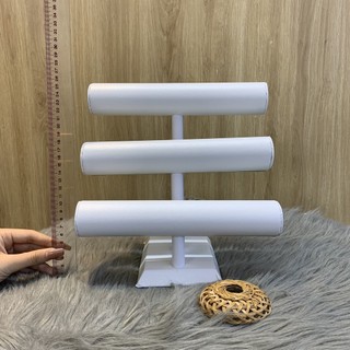 Trụ trưng bày 3 tầng màu đỏ màu đen màu trắng trưng bài chuỗi đá trưng bày trang sức trụ chữ T trụ da