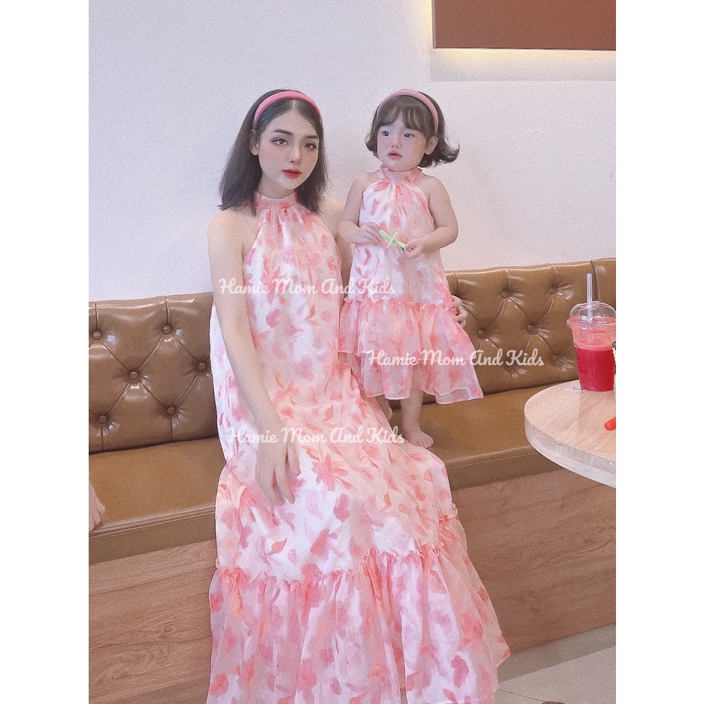 ĐỒ ĐÔI THIẾT KẾ CHO MẸ VÀ BÉ - CAMELLIA DRESS Đầm maxi cổ yếm cột nơ