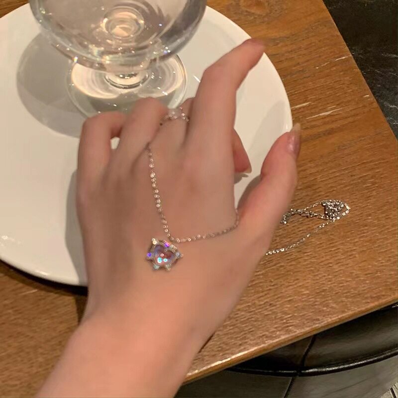 Vòng cổ Kim Loại Mặt Trái Tim Đính Đá Zircon Thời Trang