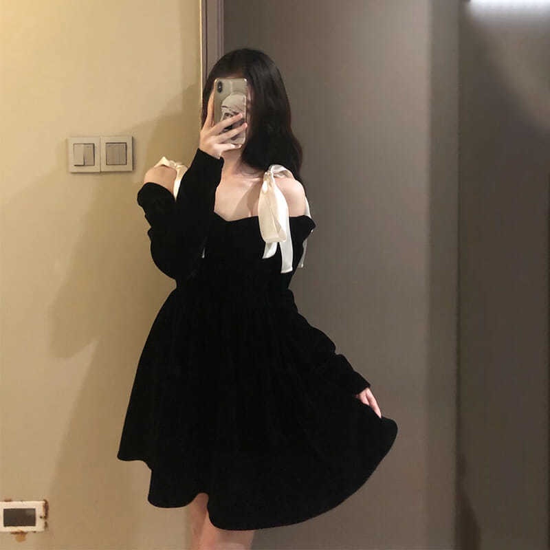 Váy babydoll Đầm Nhung Đen Đính Nơ Phong Cách Pháp Thời Trang Thu Đông Cho Nữ