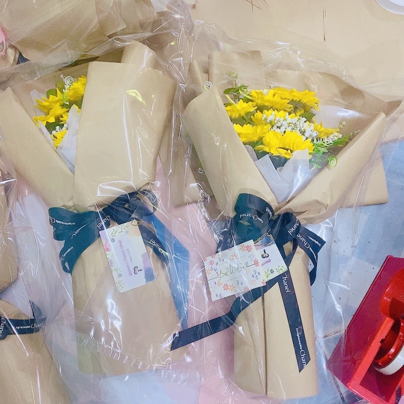 Bó hoa 7 bông hướng dương sáp tặng quà lễ tốt nghiệp