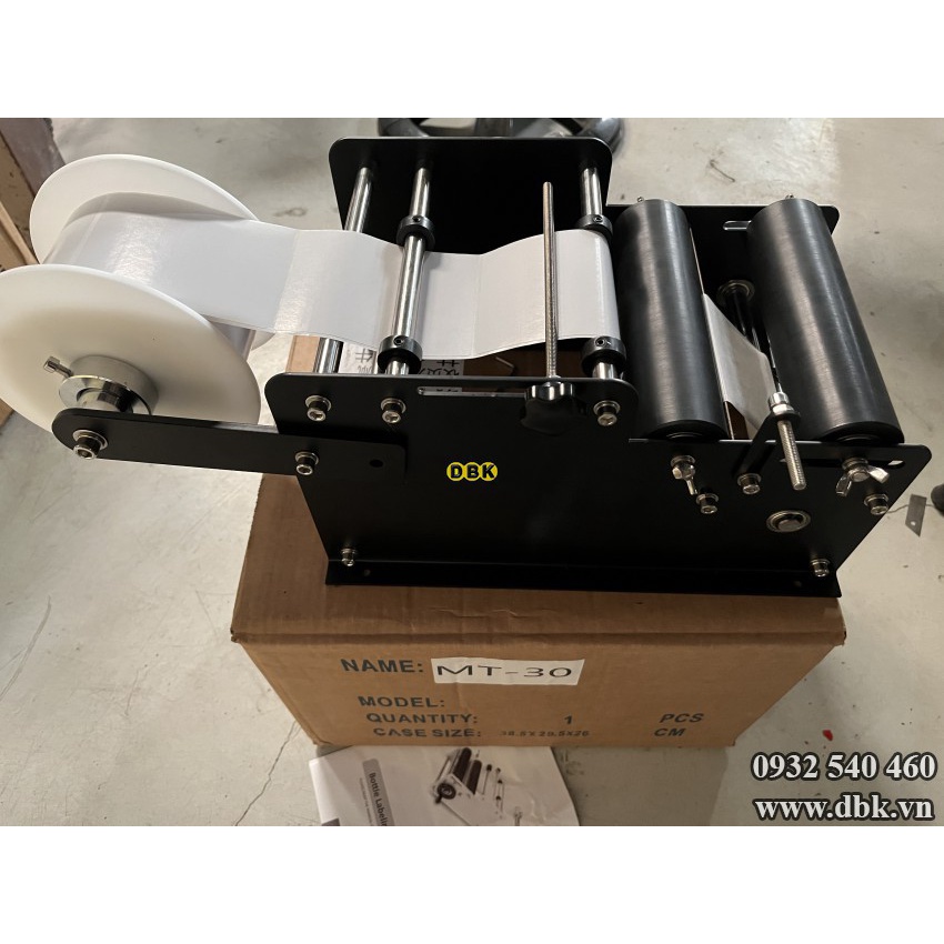 Máy dán nhãn thủ công DBK MT-30